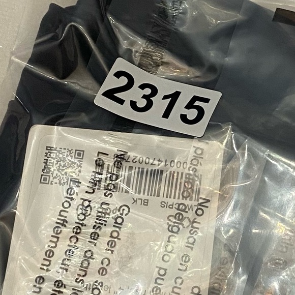 New! Lululemon Stretch Woven Relaxed-Fit High-Rise Short 4" Black 2315 - Picture 12 of 13